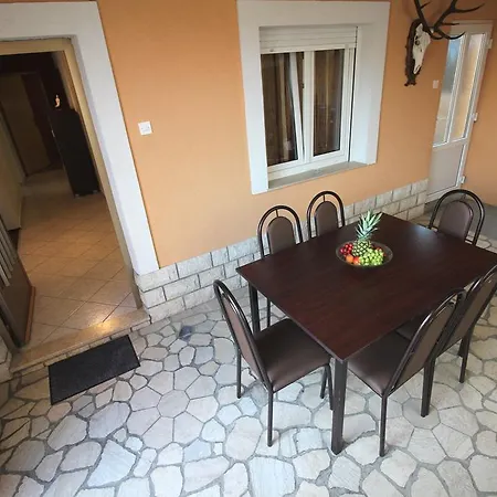 Apartment Nikol *